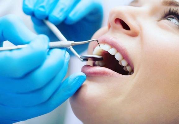 Особенности лечения кариеса постоянных зубов у детей