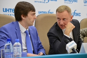 Глава Рособрнадзора Сергей Кравцов и министр Дмитрий Ливанов