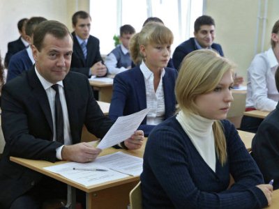 Медведев на уроке в школе - metodisty.ru
