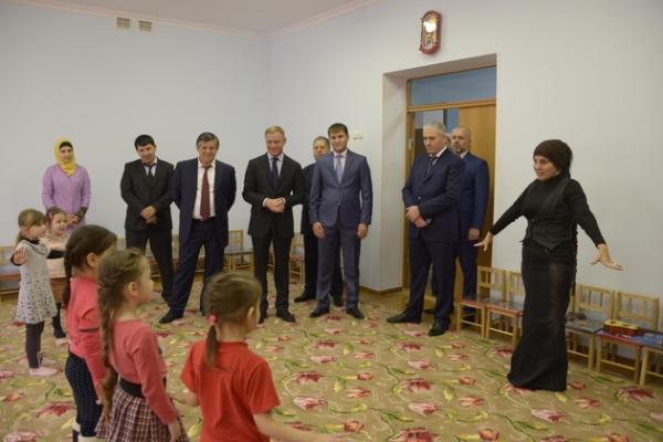 Занятие в детском саду в Чеченской Республике