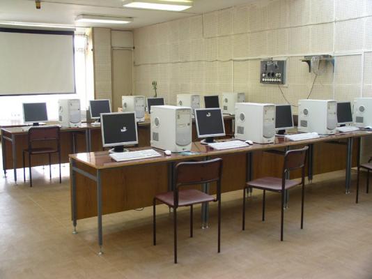 Современный компьютерный класс в школе