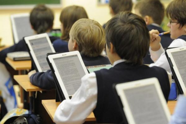В регионах запустят портал «Российская электронная школа»