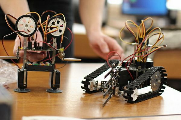 В 2016 году Министерство РФ планирует ввести уроки робототехники