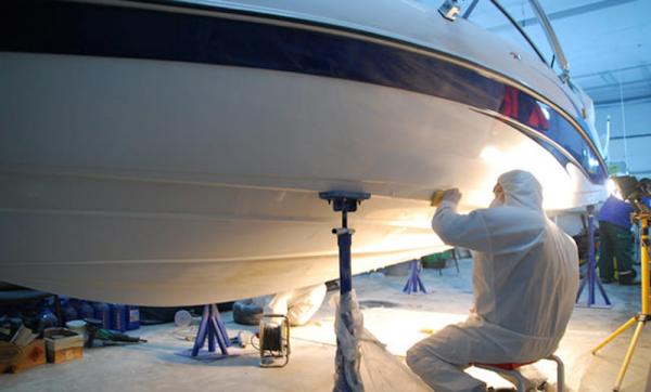 Подготовка корпуса: красим катер