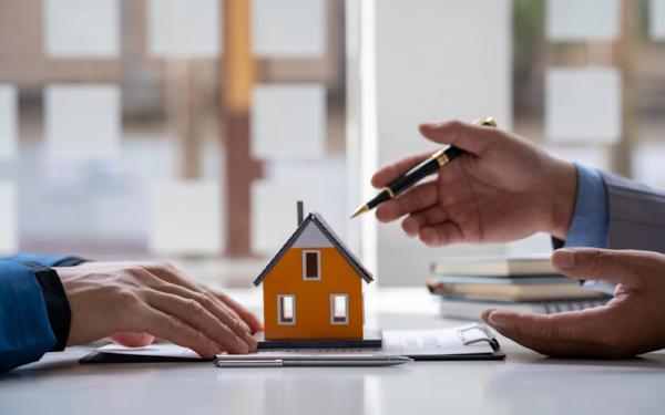 Покупка вторичной недвижимости: скрытые угрозы и наследники