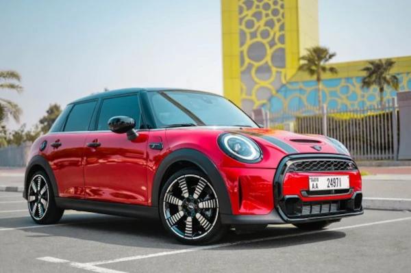 Mini Cooper – стильный городской автомобиль Mini Cooper – стильный городской автомобиль